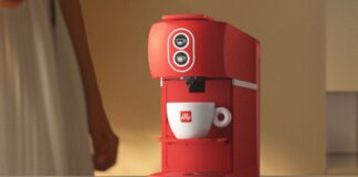 illy Easy 60527 si pulisce da sola dopo ogni caffè - macitynet.it