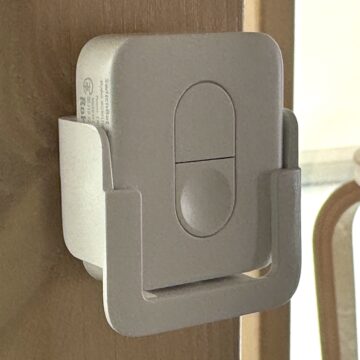 Recensione SwitchBot Bot, attiva cancelli, garage e interruttori senza l’intervento dell’elettricista - macitynet.it