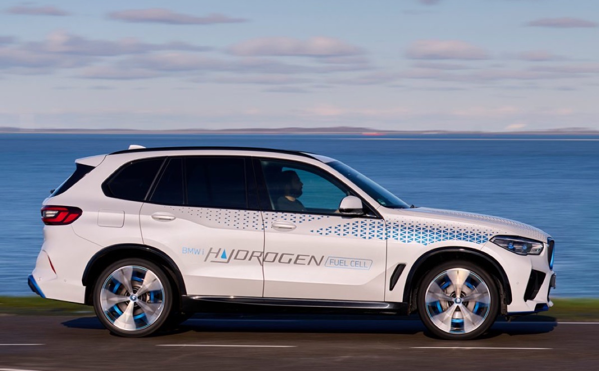 BMW IX5 Hydrogen passa dalla flotta pilota alla produzione in serie - macitynet.it