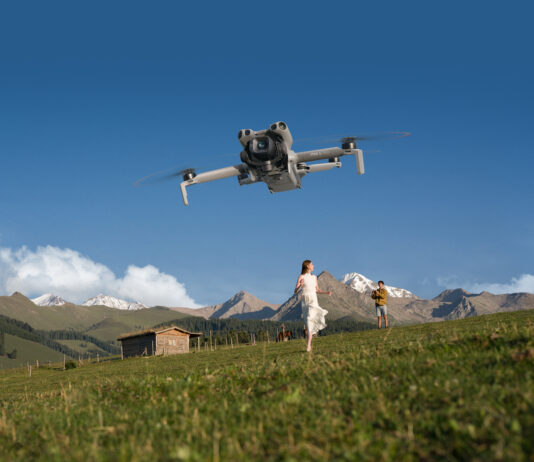 Gli USA mettono al bando i droni di DJI, rischio per la sicurezza nazionale DJI Mini 5 Pro è il nuovo il mini drone che vuole ridefinire volo e fotografia tascabile - macitynet.it
