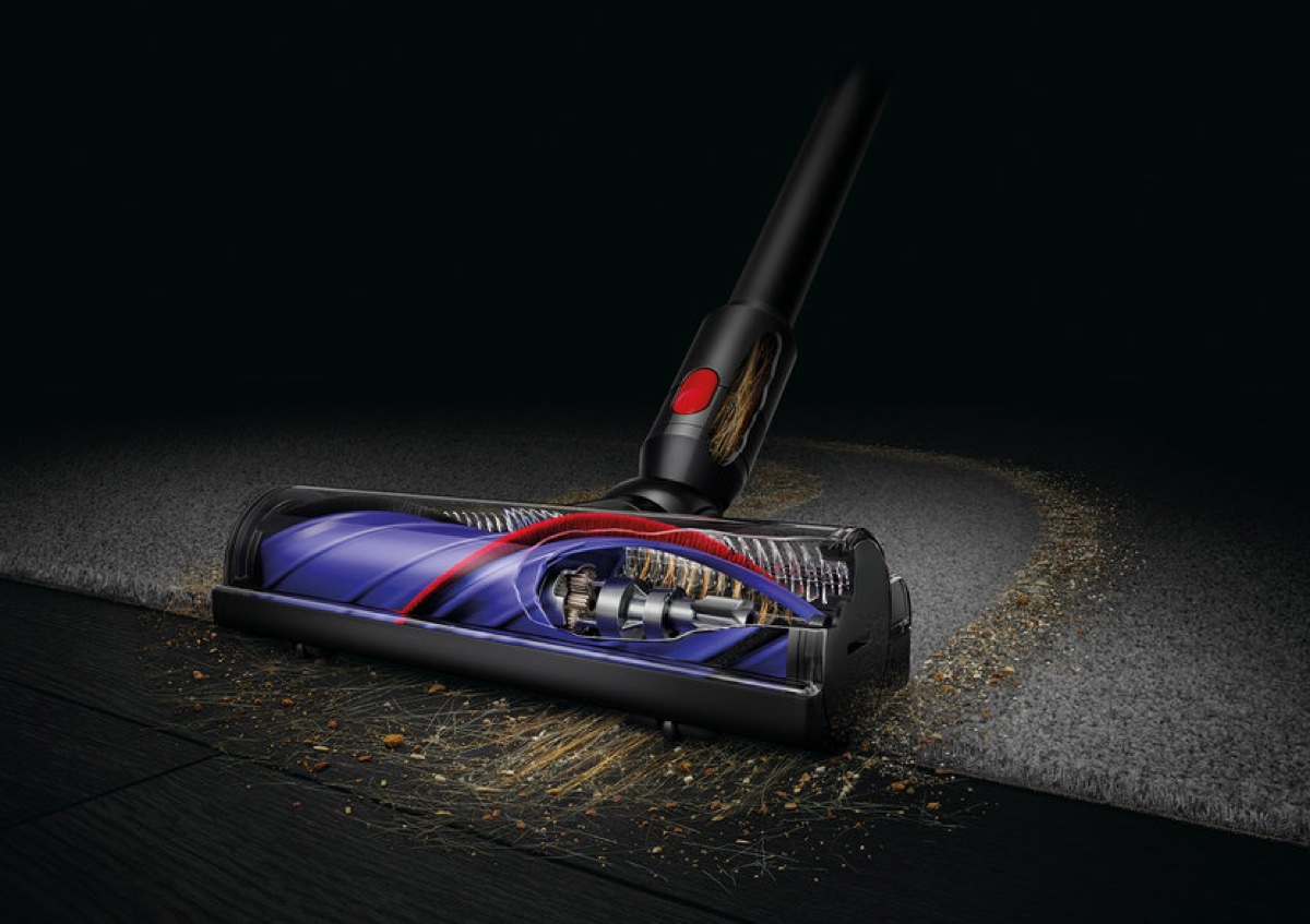 Dyson Cyclone, reinventa l’aspirapolvere senza fili V8 - macitynet.it