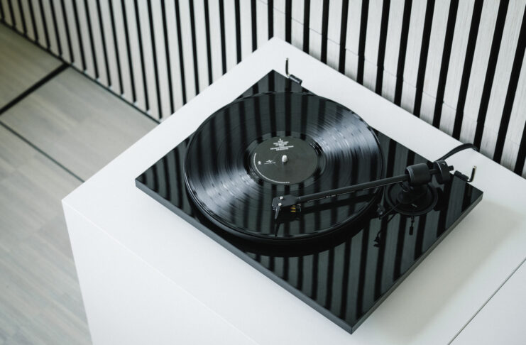 Pro-Ject E1.2 è il giradischi economico che porta l’alta fedeltà a tutti - macitynet.it