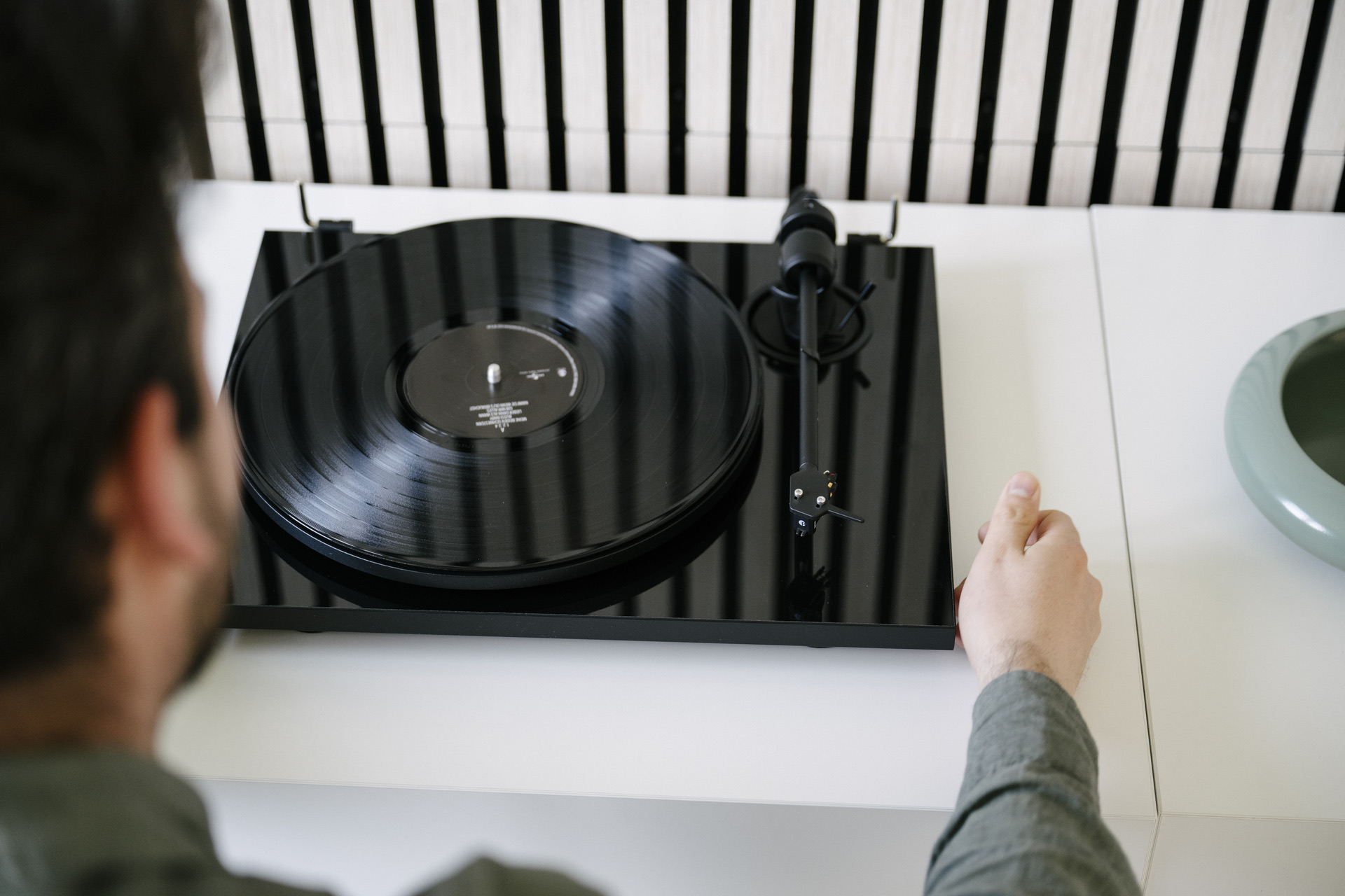 Pro-Ject E1.2 è il giradischi economico che porta l’alta fedeltà a tutti - macitynet.it