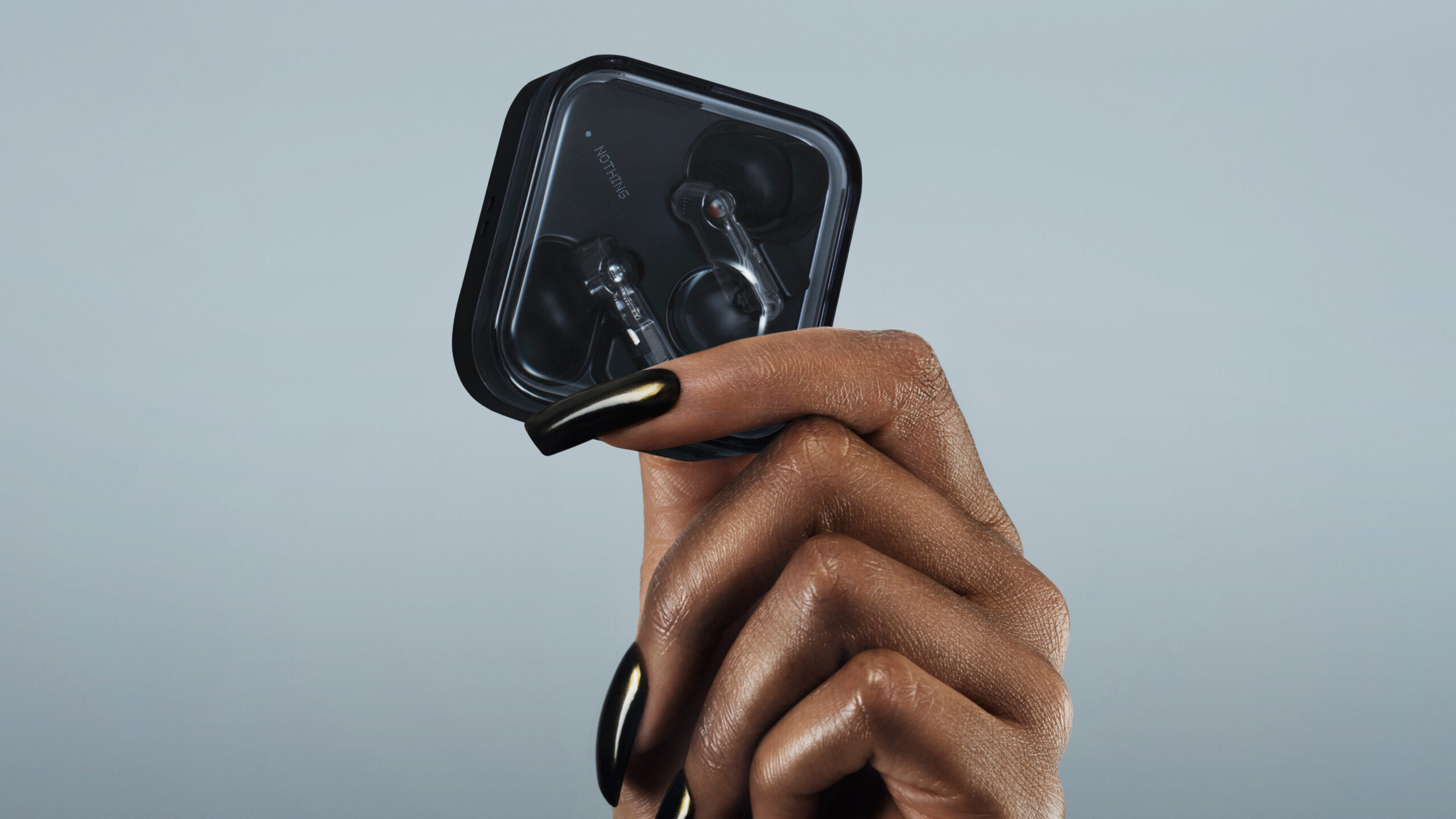 Annunciate Nothing Ear (3), i nuovi auricolari con design trasparente - macitynet.it