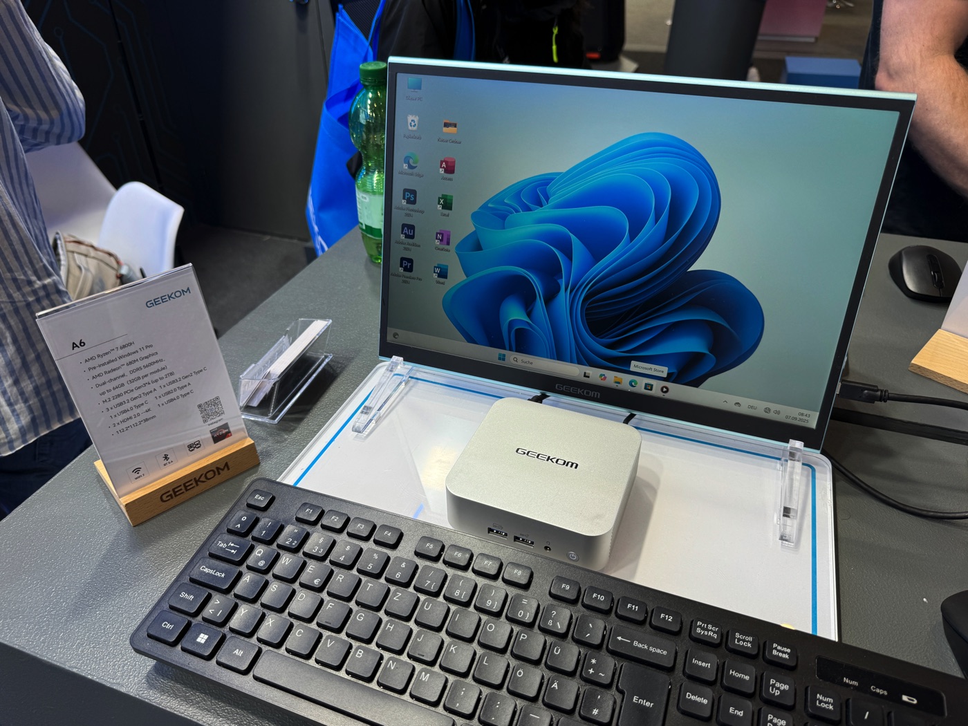 GEEKOM fa debuttare il super mini PC A9 Mega e i portatili GeekBook ad IFA 2025 - macitynet.it GEEKOM fa debuttare il super mini PC A9 Mega e i portatili GeekBook ad IFA 2025 - macitynet.it