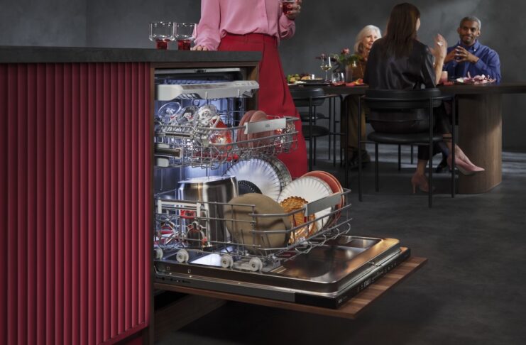 IFA 2025 , AEG presenta la nuova generazione di lavastoviglie silenziose ed efficienti - macitynet.it