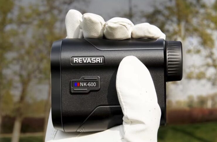 REVASRI NK-600, telemetro laser da golf in offerta a 17 € - macitynet.it