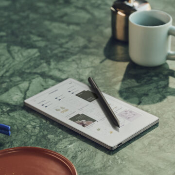 Altro che iPhone, la sorpresa di fine estate è ReMarkable Paper Pro Move, il tablet eInk che sta in tasca - macitynet.it