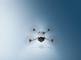 DJI Mini 5 Pro vuole ridefinire volo e fotografia tascabile DJI Mini 5 Pro è il nuovo il mini drone che vuole ridefinire volo e fotografia tascabile - macitynet.it