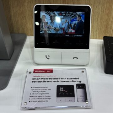 SwitchBot a IFA Berlino 2025 dalla smart home al tennis, l’AI fisica si fa realtà - macitynet.it