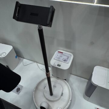 SwitchBot a IFA Berlino 2025 dalla smart home al tennis, l’AI fisica si fa realtà - macitynet.it