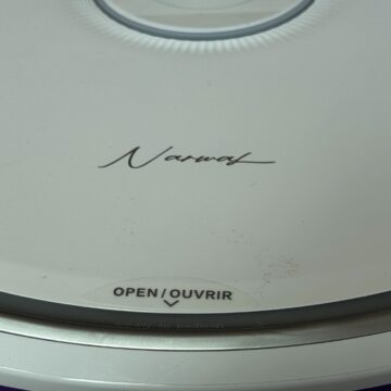 Ad IFA 2025 Il robot Narwal Flow che aspira e lava con il panno che si rigenera - macitynet.it