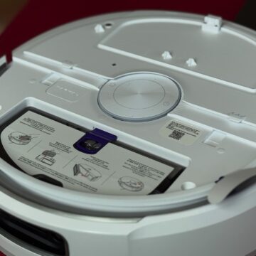 Ad IFA 2025 Il robot Narwal Flow che aspira e lava con il panno che si rigenera - macitynet.it