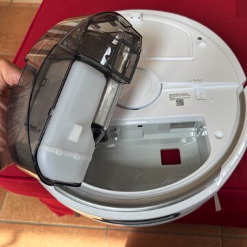 Ad IFA 2025 Il robot Narwal Flow che aspira e lava con il panno che si rigenera - macitynet.it