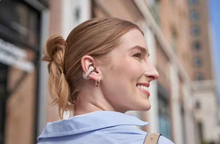 Shokz OpenDots, auricolari open-ear che non sentite ma che si fanno sentire - macitynet.it