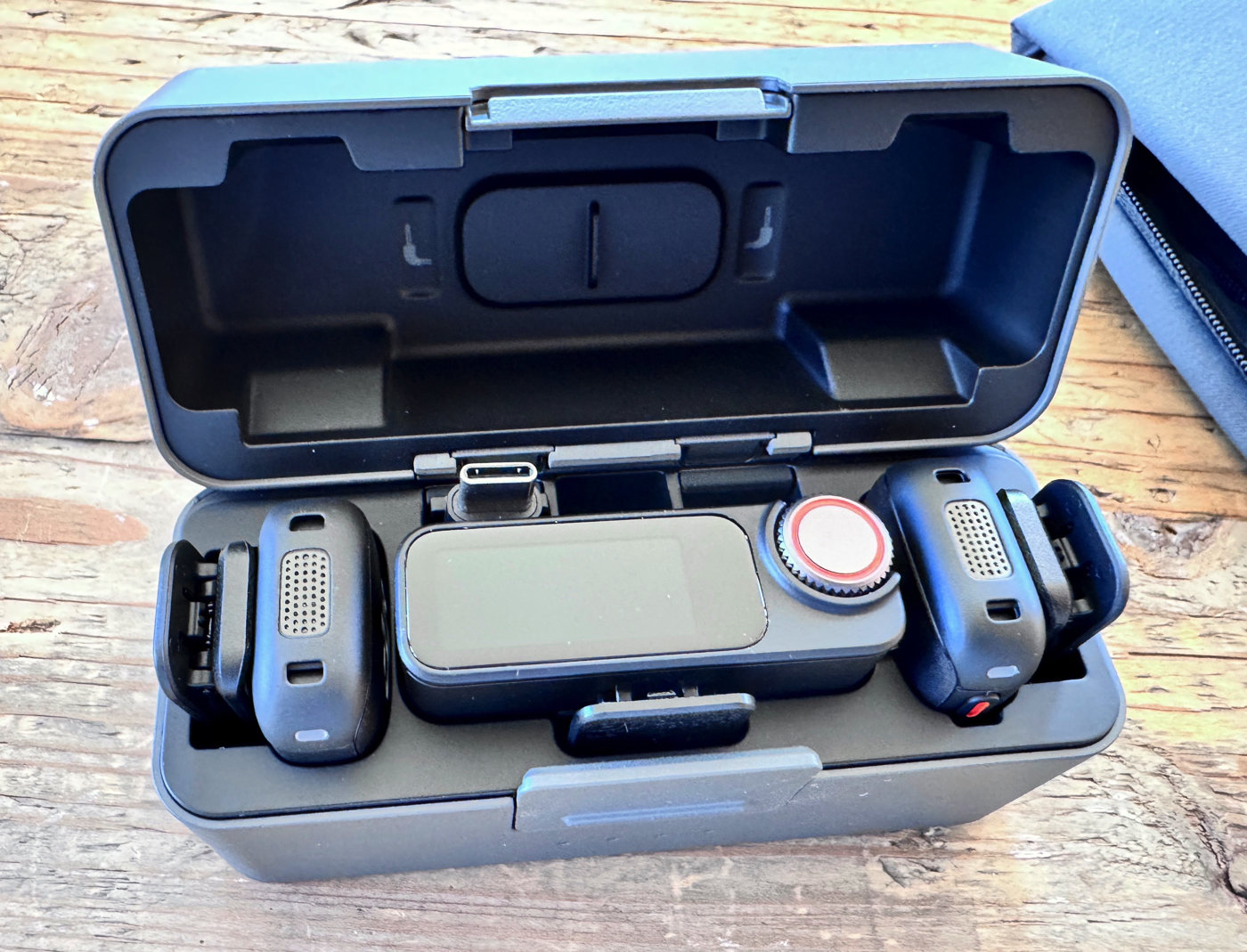 Recensione microfono wireless DJI Mic 3, più piccolo e furbo per iPhone e creator - macitynet.it Recensione microfono wireless DJI Mic 3, più piccolo e furbo per iPhone e creator - macitynet.it