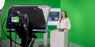 Elgato Prompter XL fa la differenza per conduttori, youtuber e presentazioni aziendali - macitynet.it