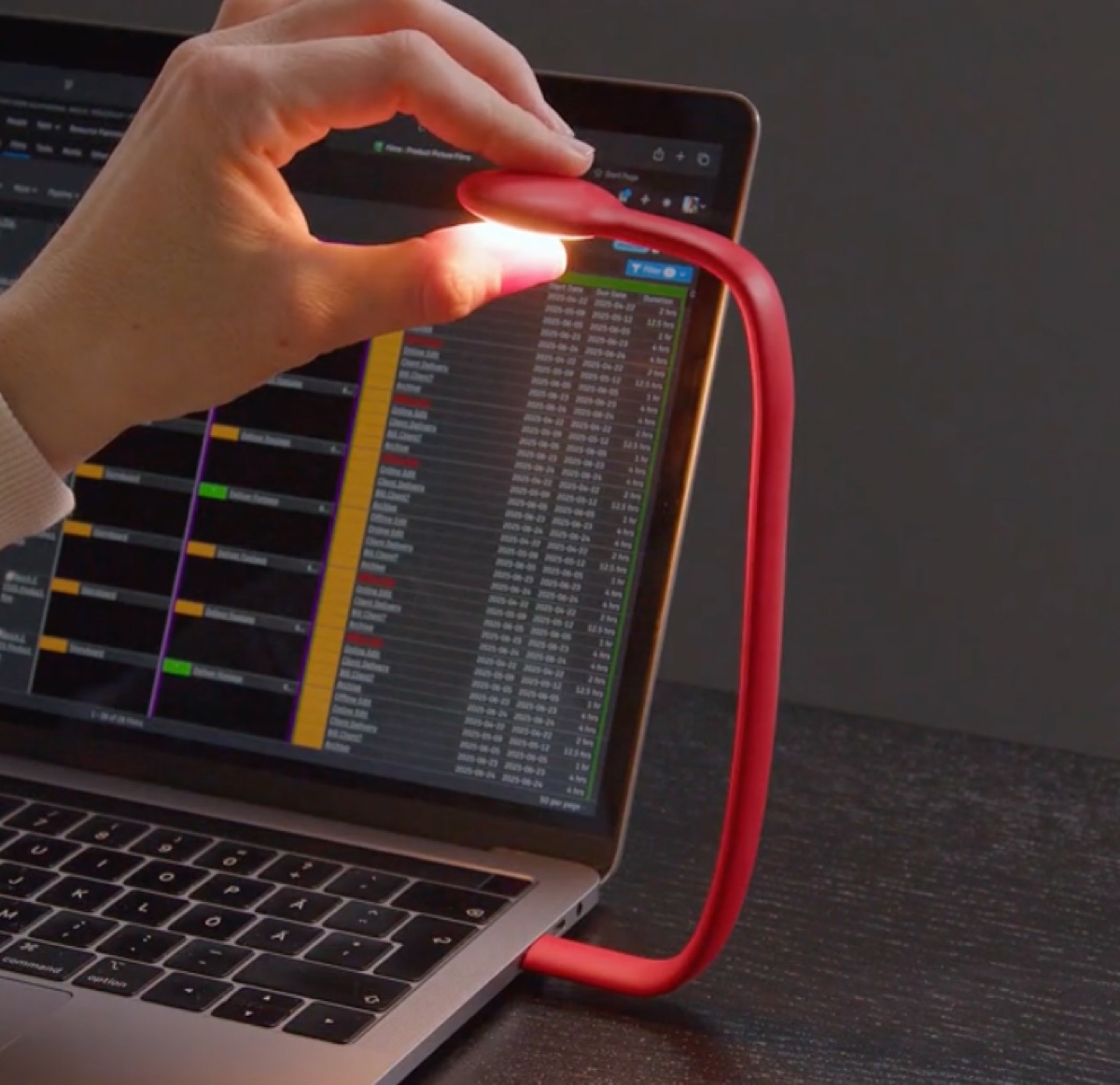 IKEA Höstulota è la lampada USB-C che si infila dappertutto - macitynet.it IKEA Höstulota è la lampada USB-C che si infila dappertutto - macitynet.it