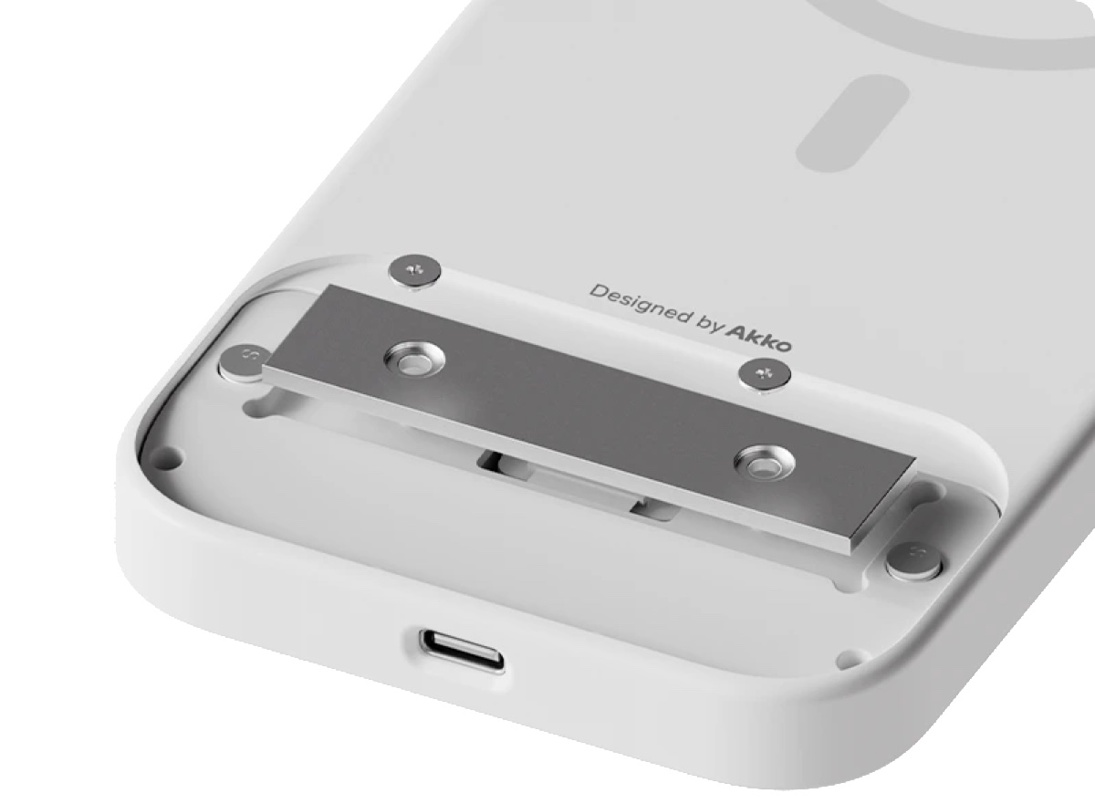 Akko MetaKey porta su iPhone una tastiera vera retroilluminata - macitynet.it Akko MetaKey porta su iPhone una tastiera vera retroilluminata - macitynet.it