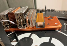 iPhone 17 Pro Max, prestazioni da record con mostruoso sistema raffreddamento Con mostruoso sistema di raffreddamento per SSD performance senza precedenti in stress test con iPhone 17 Pro Max - macitynet.it