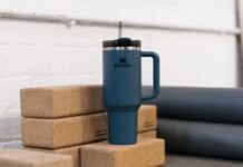 Festa Prime, Stanley Quencher H2.0 FlowState Tumbler, sostenibile, sicura e in offerta con il trucco Festa Prime, Stanley Quencher H2.0 FlowState Tumbler, sostenibile, sicura e in offerta con il trucco - macitynet.it