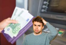 Bancomat, il gesto che facciamo tutti ci espone a un grande rischio: gli esperti ci mettono in guardia bancomat cosa non si deve assolutamente fare