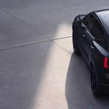 Volvo Cars lancia Volvo EX30 Black Edition - macitynet.it