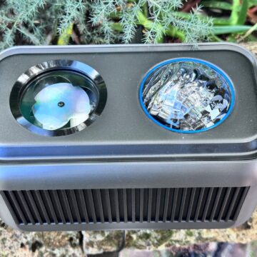 Recensione Govee Outdoor Laser Light Projector, luci, effetti e colori da Hallowen a Natale e oltre - macitynet.it