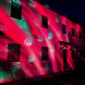 Recensione Govee Outdoor Laser Light Projector, luci, effetti e colori da Hallowen a Natale e oltre - macitynet.it
