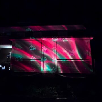 Recensione Govee Outdoor Laser Light Projector, luci, effetti e colori da Hallowen a Natale e oltre - macitynet.it