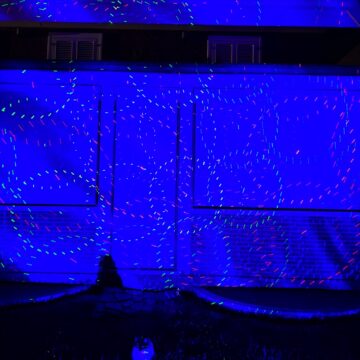 Recensione Govee Outdoor Laser Light Projector, luci, effetti e colori da Hallowen a Natale e oltre - macitynet.it