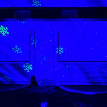 Recensione Govee Outdoor Laser Light Projector, luci, effetti e colori da Hallowen a Natale e oltre - macitynet.it