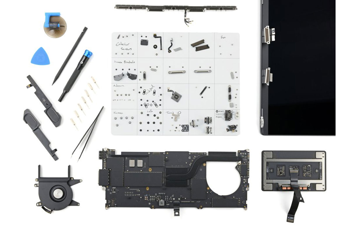 MacBook Pro M5, smontaggio leggermente semplificato ma ancora complesso - macitynet.it MacBook Pro M5 smontato