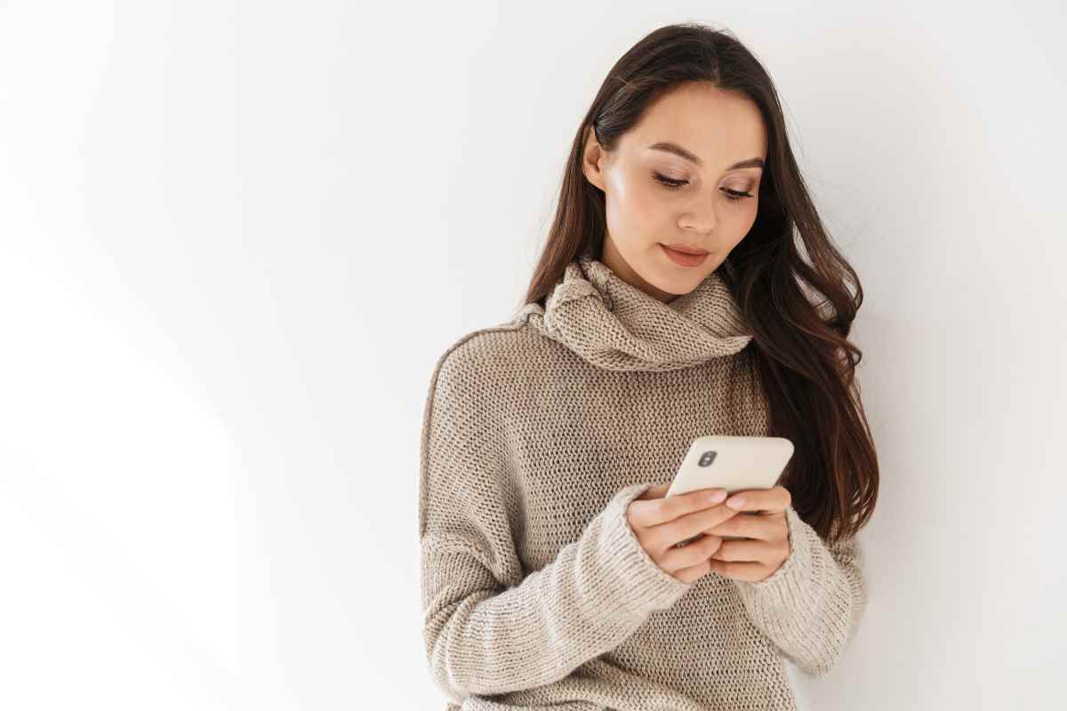 WhatsApp, il trucco segreto per sfruttare al massimo la nuova funzionalità: ancora non lo sa nessuno nuova funzionalità whatsapp cosa fare