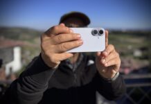 Recensione iPhone 17, quando Clark Kent è Superman - macitynet.it