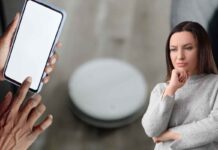 Altro che smartphone, a preoccupare sono gli aspirapolvere di ultima generazione: registrano ogni dettaglio pericolo aspirapolvere moderno