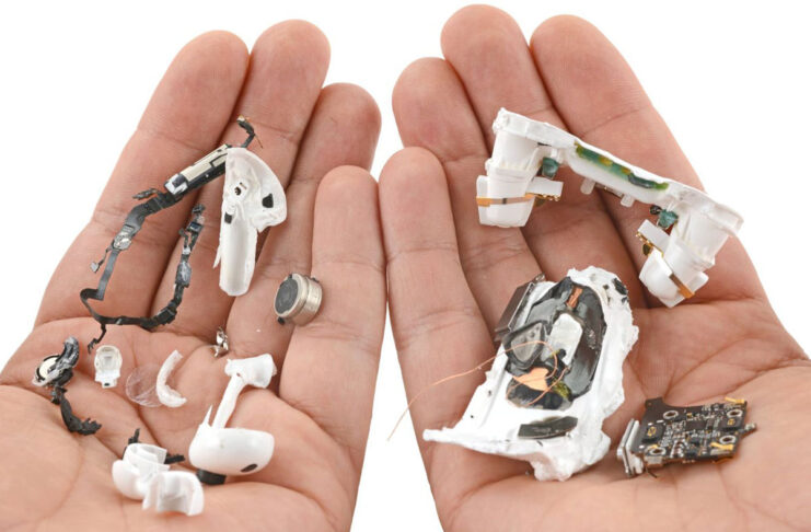 Gli AirPods Pro 3 impossibili da riparare per iFixit - macitynet.it
