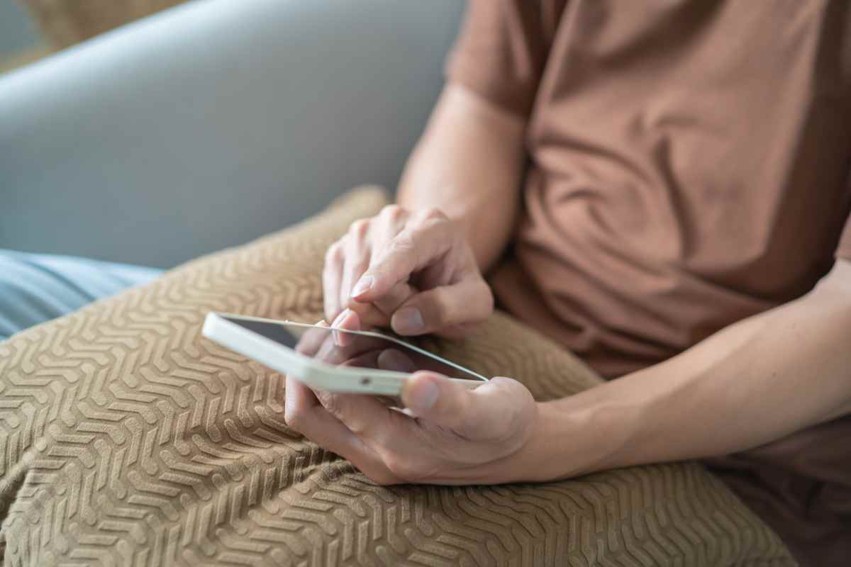 come funziona virus che imita whatsapp