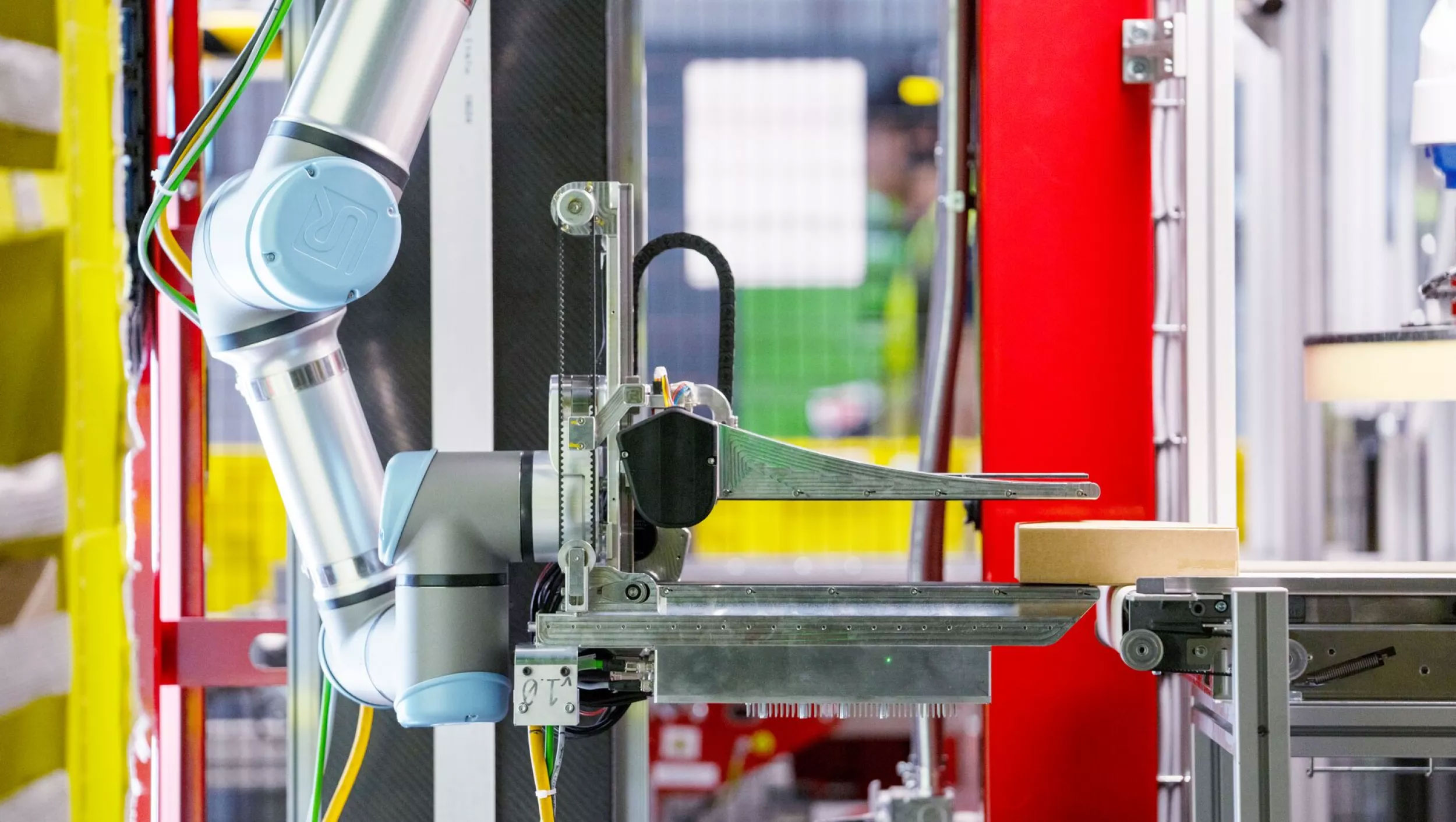 Amazon potrebbe sfruttare 600.000 robot al posto dei lavoratori - macitynet.it Amazon potrebbe sfruttare 600.000 robot al posto dei lavoratori - macitynet.it