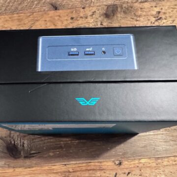 Recensione mini PC GEEKOM IT13 2025 Edition, piccolo ma potente e con tante porte - macitynet.it