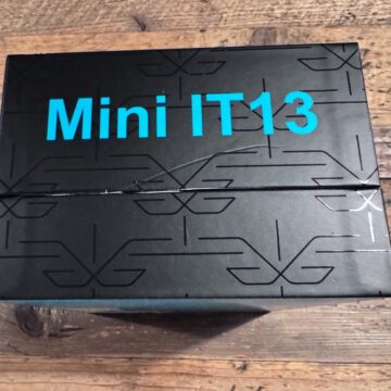 Recensione mini PC GEEKOM IT13 2025 Edition, piccolo ma potente e con tante porte - macitynet.it