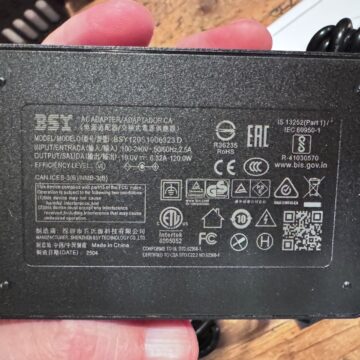 Recensione mini PC GEEKOM IT13 2025 Edition, piccolo ma potente e con tante porte - macitynet.it