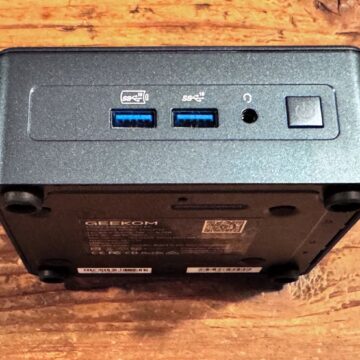 Recensione mini PC GEEKOM IT13 2025 Edition, piccolo ma potente e con tante porte - macitynet.it
