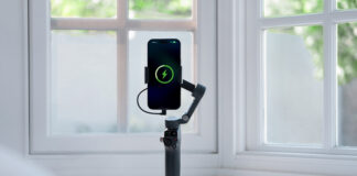 DJI Osmo Mobile 8 è il nuovo stabilizzatore per smartphone con tracciamento intelligente - macitynet.it