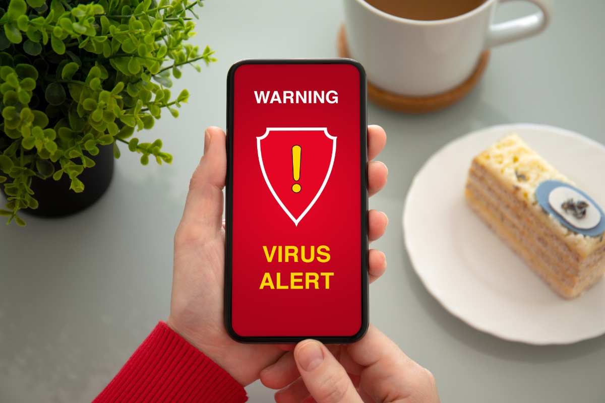 Virus Smartphone con virus