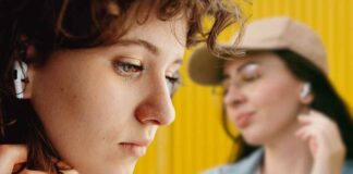 effetti uso prolungato auricolari