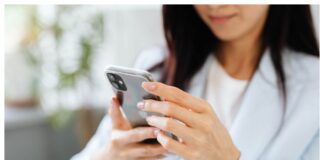 Allarme smartphone, quella lucina verde (o arancione) può metterti in serio pericolo: solo pochi lo sanno - macitynet.it