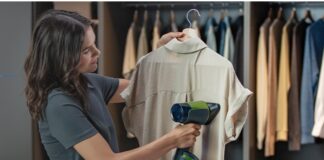 Black Friday, Rowenta AeroSteam stiratrice verticale ad aspirazione a 99,98€ - macitynet.it