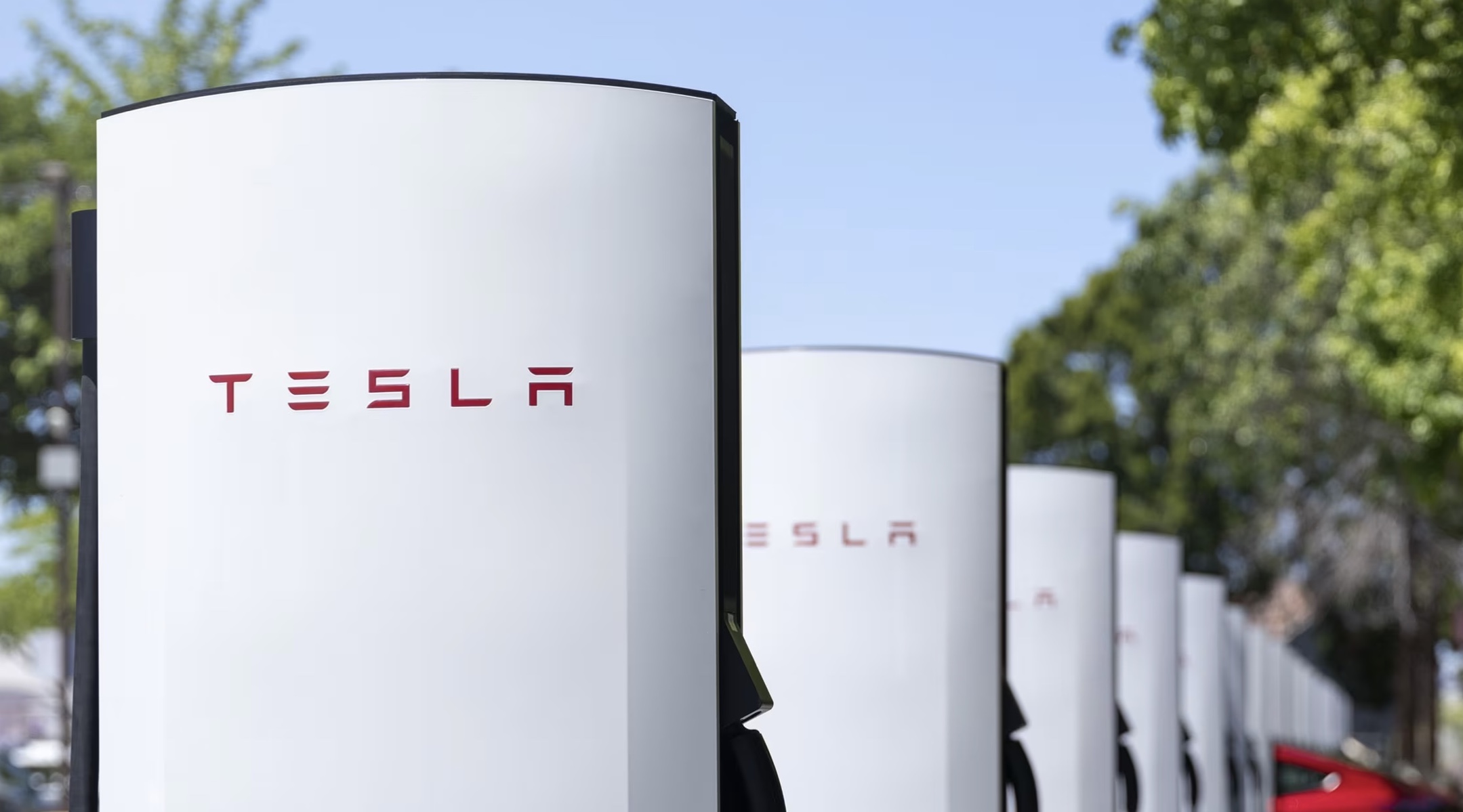 Tesla supera i mille Supercharger in Italia: la ricarica rapida diventa quasi di casa - macitynet.it Tesla supera i mille Supercharger in Italia: la ricarica rapida diventa quasi di casa - macitynet.it