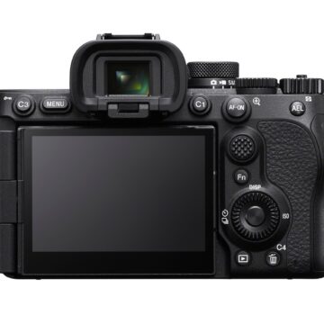 Sony, ufficiali la full frame Alpha 7 V e l’obiettivo FE 28-70MM F/3.5-5.6 OSS II - macitynet.it